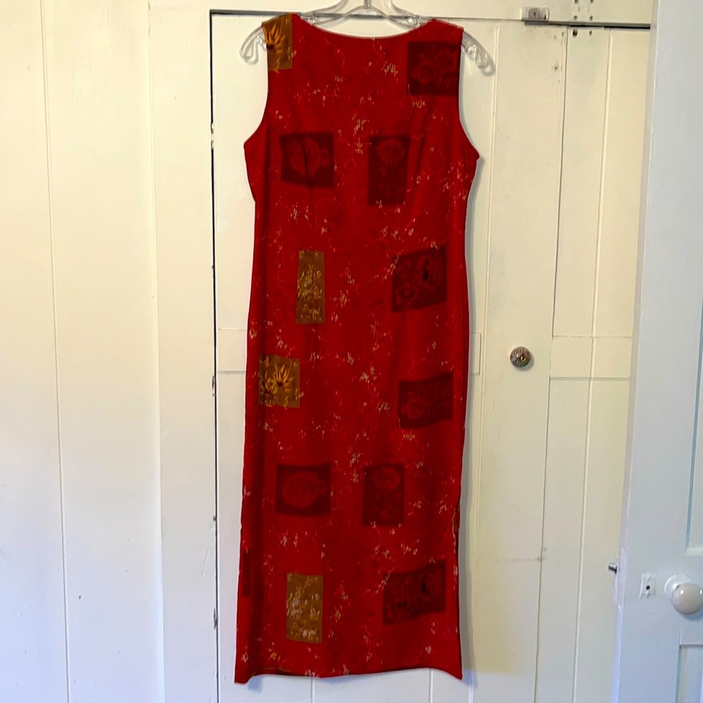 Beautifully tailored oriental themed dress, size 8 petite or ladies medium